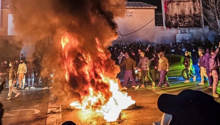 İran’da gösterilerde ölenlerin sayısı 2 bin 500’ü aştı