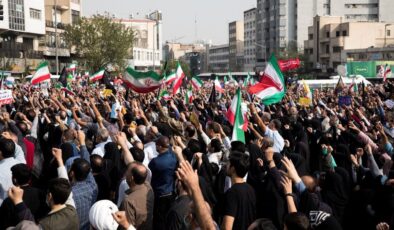 İran’da protestolara karşı çözüm: Herkese 7 dolar verilecek