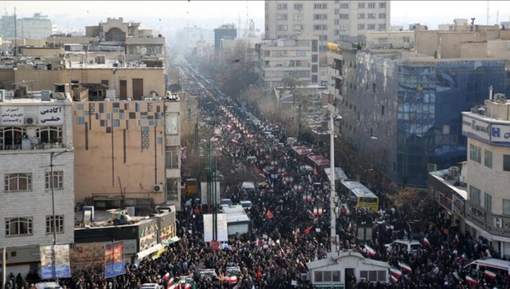 İran’daki protestolarda ölü sayısı 3 bin 90’a yükseldi