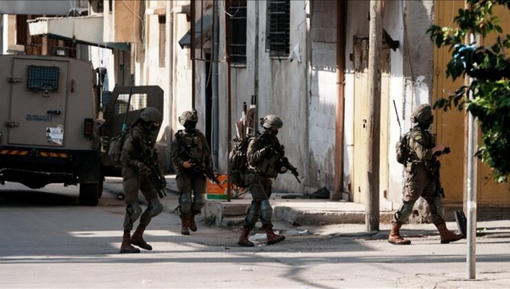 İsrail ordusu Ramallah’ı kuşattı
