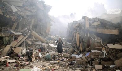 İsrail’in, Gazze’ye saldırılarında can kaybı 71 bin 409’a yükseldi