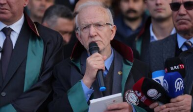 İstanbul Barosu davası: Savcı, Kaboğlu ve yönetim kurulu için ‘terör propagandası’ suçlamasıyla ceza istedi