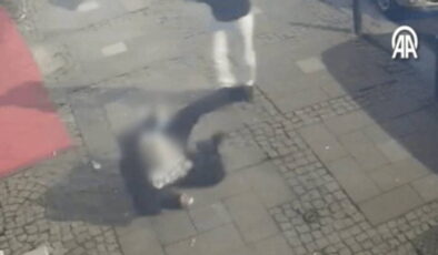 İstanbul dehşet anları… Yolda yürürken tekmeli saldırıya uğradı!