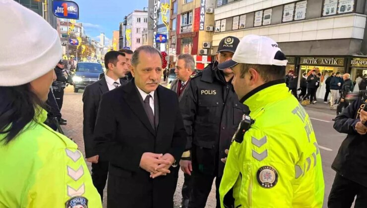 İstanbul İl Emniyet Müdürü Yıldız, Kadıköy’deki denetimleri inceledi