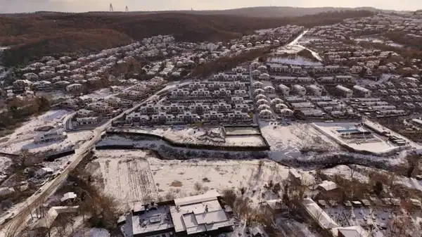 İstanbul yeni yıla karla uyandı: Yüksek kesimler beyaza büründü