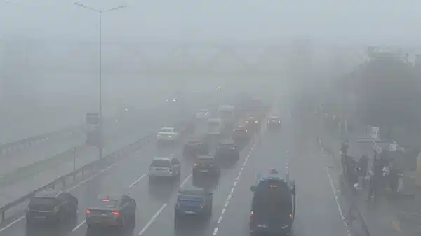 İstanbul’da aniden bastıran sis görüş mesafesini düşürdü