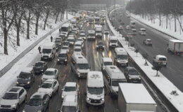 İstanbul’da kar yağışı etkisini sürdürüyor: Trafik yoğunluğu yüzde 80