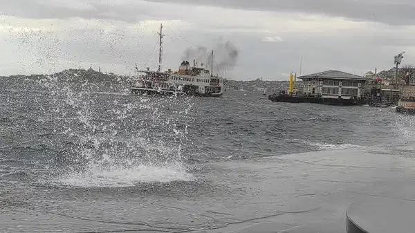 İstanbul’da lodos etkili oluyor: İşte iptal edilen vapur seferleri!