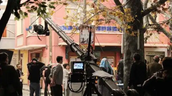 İstanbul’da sinema ve dizi çekimleri için yeni dönem: Trafik ve nüfus yoğunluğu dikkate alınacak