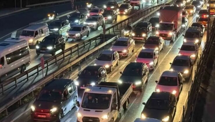 İstanbul’da trafik var mı? SON DAKİKA! 10 Ocak hangi ilçelerde trafik var, hangi yollar kapalı?