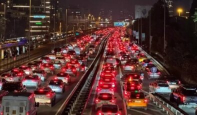 İstanbul’da trafik var mı? SON DAKİKA! 12 Ocak hangi ilçelerde trafik var, hangi yollar kapalı?