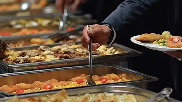 İstanbullu sofradan ve giyimden kesti: Dışarıda yemek yemek artık ‘lüks’