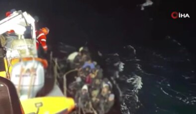 İzmir açıklarında can pazarı… 37 göçmen kurtarıldı, 1’nin cansız bedenine ulaşıldı!