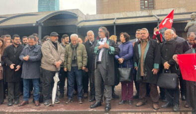 İzmir’de Cumhuriyetçi Avukatlar Grubu’ndan ‘bayrak’ tepkisi: ‘Türk bayrağı bu milletin ortak onurudur’