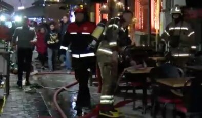 İzmir’de korkutan kafe yangını: 2 kişi hastaneye kaldırıldı!