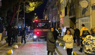 Kadıköy’de 4 katlı binada korkutan yangın: 1’i ağır 8 yaralı!