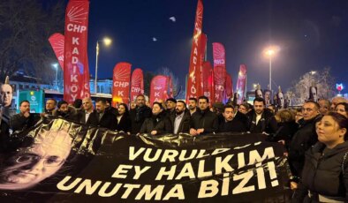 Kadıköy’de Uğur Mumcu yürüyüşü: ‘Unutmadık, unutturmayacağız’