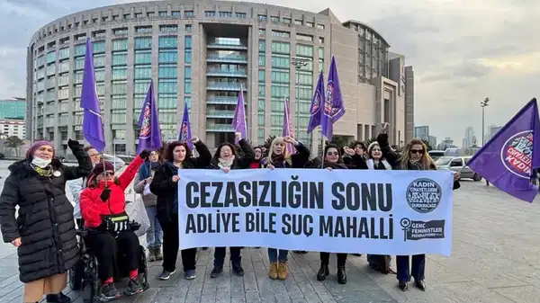 Kadınlardan hakim Aslı Kahraman için destek eylemi