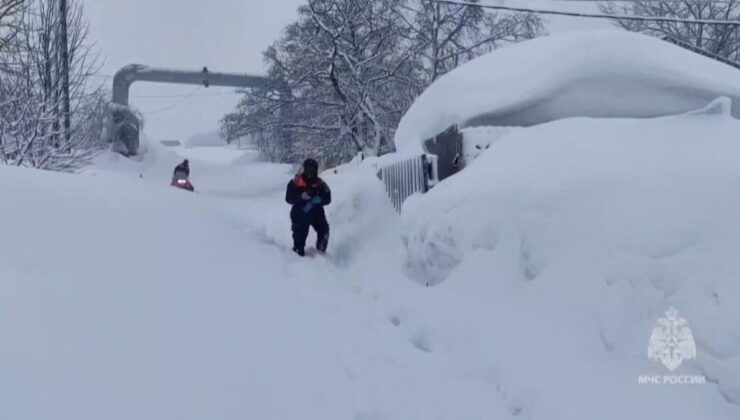 Kamçatka’da son 30 yılın en ağır kışı: Kar kalınlığı 1,5 metreyi aştı