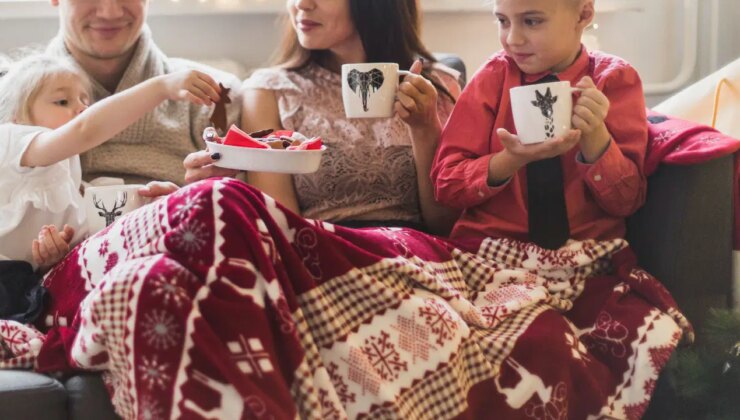 Kar yağarken izlemeniz için battaniye altı film rehberi