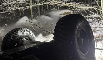 Kar yağışı kazaya neden oldu, İnegöl’de cip uçuruma yuvarlandı: 5 yaralı