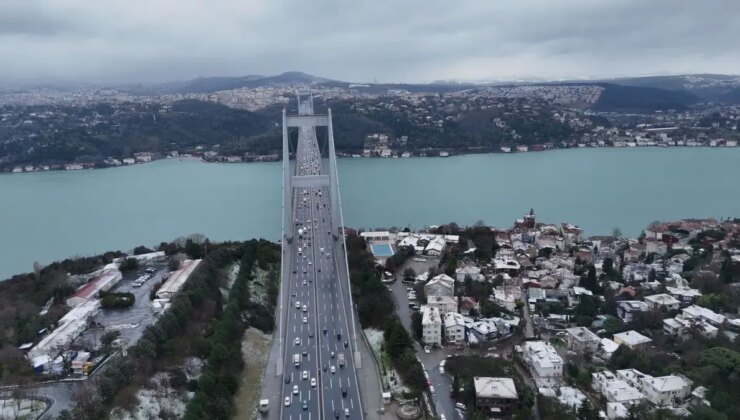 Kar yağışının ardından FSM Köprüsü havadan görüntülendi