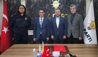 Kaymakam, emniyet müdürü, müftü…  AKP Narlıdere İlçe Başkanı’na ‘hayırlı olsun’a geldiler