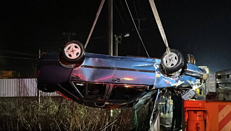 Kocaeli’de acı olay: Otomobil çaya düştü, baba ve oğlu hayatını kaybetti