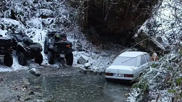 Kocaeli’de dere kenarında erkek cesedi bulundu