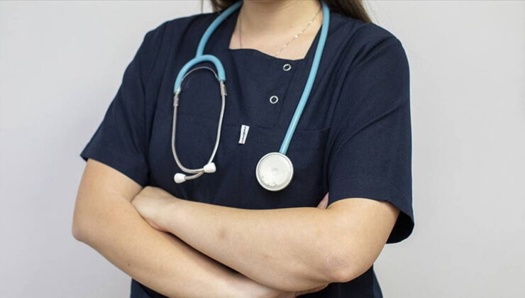 Kocaeli’de ‘saçını ördüğü’ video paylaşan hemşireye soruşturma