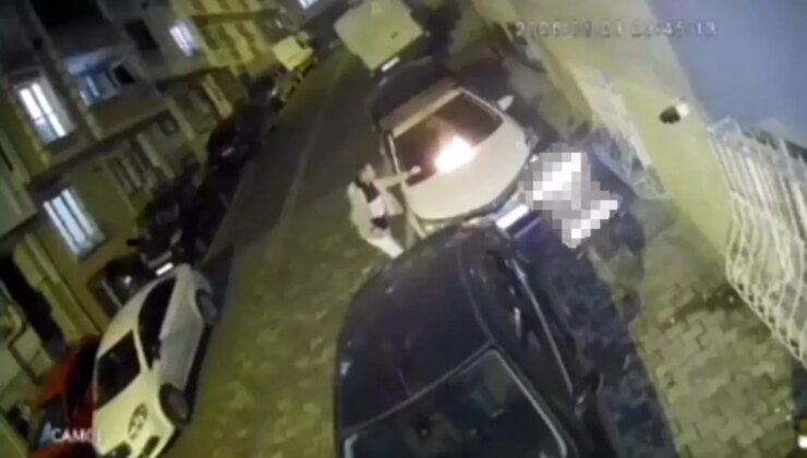 Komşular park yeri nedeniyle tartıştı, arabanın üstüne yanan bez atıldı