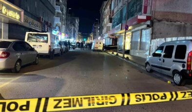 Küçükçekmece’de sokak ortasında silahlı saldırı: 2 ölü, 1 yaralı