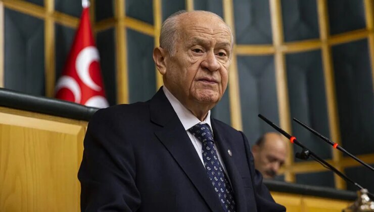 Kürsüde ABD’nin Venezuela saldırısına sert tepki! Devlet Bahçeli, isim vermeden Ali Yerlikaya’yı işaret etti: ‘Son derece rahatsız edici ve sorunlu bir açıklama…’