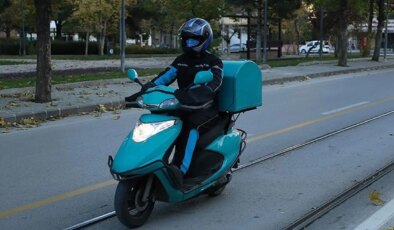 Kuryelerin sürücü belgesinde değişiklik: Yaş sınırı yükseltildi