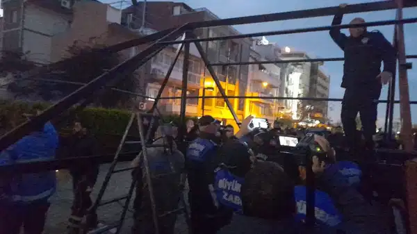 Kuşadası’nda ‘çadır’ kavgası