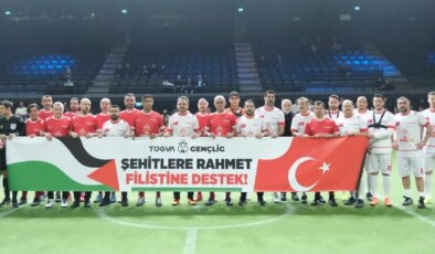 Liseler arası futbol turnuvası TÜGVA GençLig lansmanı gerçekleştirildi