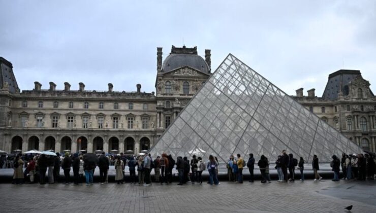 Louvre Müzesi çalışanları yeniden greve gitme kararı aldı
