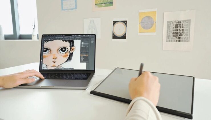 MacBook’ları dokunmatik ekrana çeviren aksesuar CES 2026’da tanıtıldı