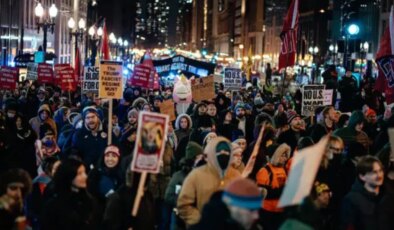 Maduro’nun yargılanmak üzere ABD’ye getirilmesi, New York’ta protesto edildi