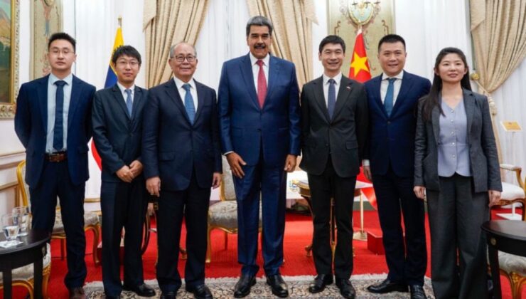 Maduro’yu en son onlar ziyaret etti: Çin’den “siyasi değişim olsa da ekonomik işbirliği sürecek” mesajı
