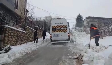 Malatya’da kar yağışı ve tipi: Öğrenciler yaya kaldı, bazı yollar kapandı