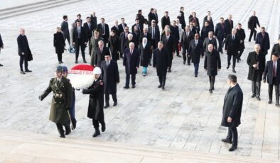 Malezya Başbakanı Enver İbrahim, Anıtkabir’i ziyaret etti