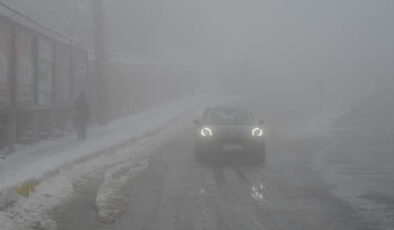 Mardin’de kar yağışı ve sis: Görüş mesafesi 10 metreye kadar düştü