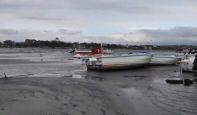 Marmaraereğlisi sahilinde deniz suyu çekildi