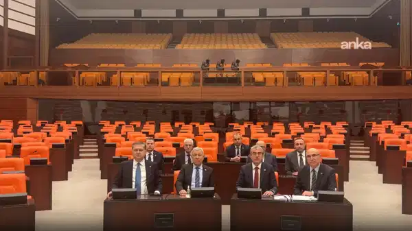 ‘Meclis’i terk etmeme’ eylemi… Gökhan Günaydın: ‘CHP emeklimize insan onuruna yakışır bir ücret düzeyi temin edene kadar devam edecek’