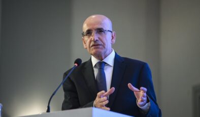 Mehmet Şimşek: İhracat ve turizm, sürdürülebilir cari dengeyi destekledi