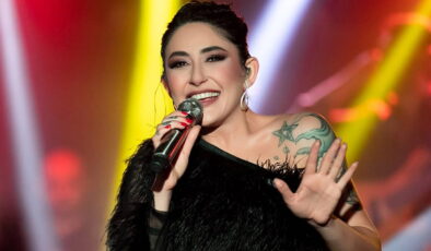 Melek Mosso hayranlarını korkuttu: Sahnede bir anda fenalaştı!