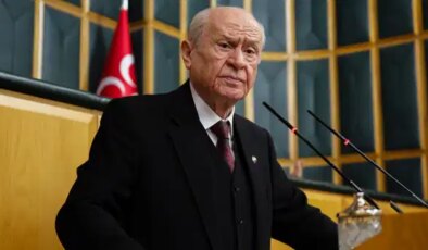 ‘MHP, iktidar ortağı değildir’ vurgusu yaptı! Devlet Bahçeli’den kürsüde kritik mesajlar: Suriye, SDG, emekli aylığı, Atlas Çağlayan cinayeti, Bebek Otel…