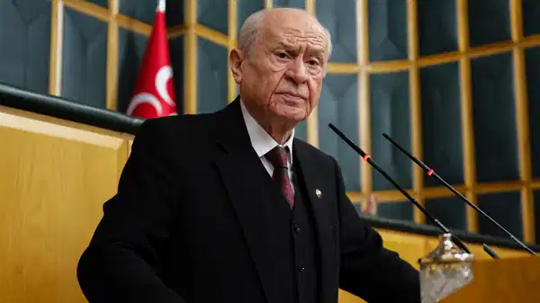 ‘MHP, iktidar ortağı değildir’ vurgusu yaptı! Devlet Bahçeli’den kürsüde kritik mesajlar: Suriye, SDG, emekli aylığı, Atlas Çağlayan cinayeti, Bebek Otel…
