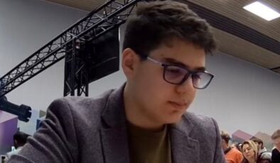 Milli satranççı Yağız Kaan Erdoğmuş Dünya Şampiyonu Gukesh’e kaybetti